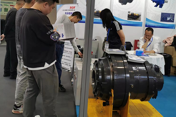 Hộp số SGR trên DMP2023