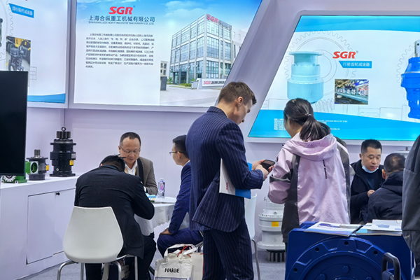 Hộp số SGR trên Bauma China 2024